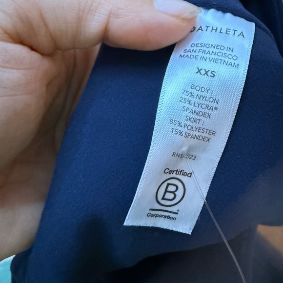 Athleta Navy Blue Elation 2 in 1 Skirt Tights - Picture 4 of 5
